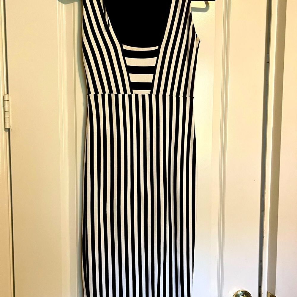 Zara Striped Trafaluc Shape hugging midi dress